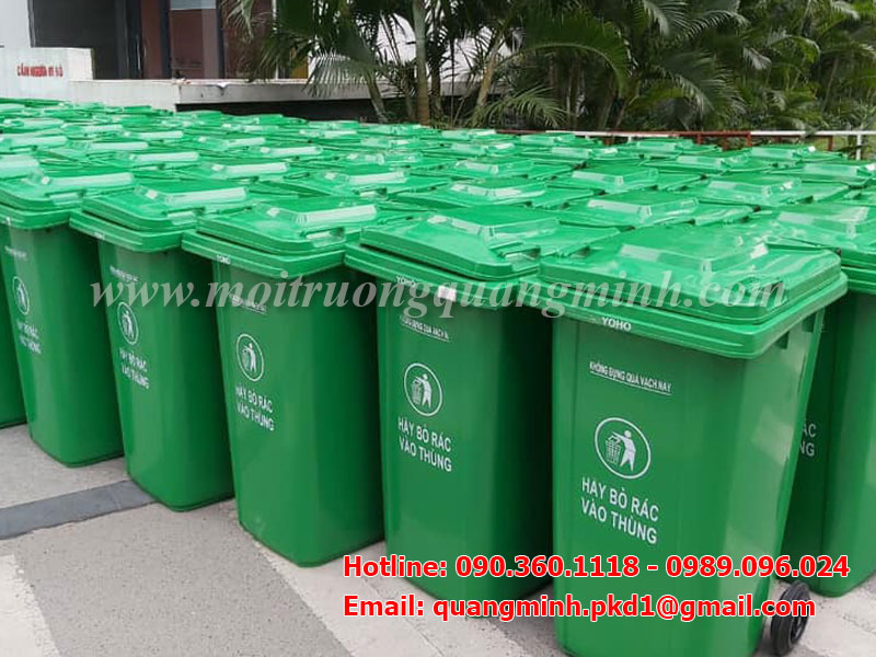 Thùng rác 240 lít có dung tích lớn nên thường được dùng rất phổ biến tại các nhà máy sản xuất, đường phố, khu dân cư